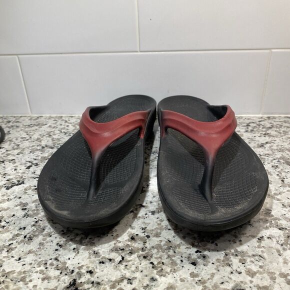 Oofos Oolala Women's Thong Sandals Size 11 Black Red Calypso Ombre Fade Recovery - Picture 2 of 8